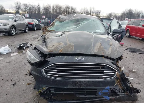 2019 Ford Fusion Se z USA, uszkodzony, nr VIN 3FA6P0HD2KR125944